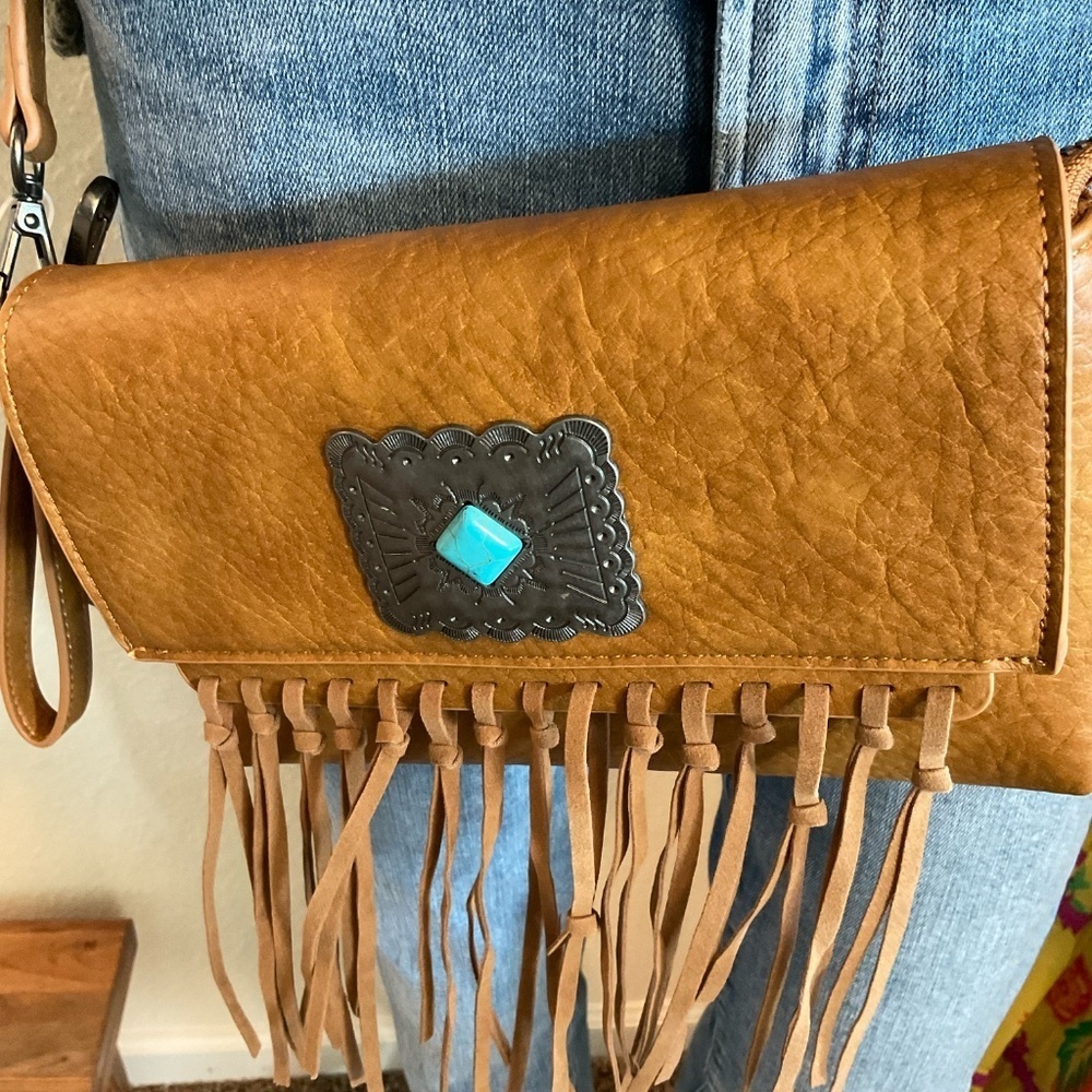WRANGLER Vegan Leather Fringe Crossbody Purse and Western Wristlet Bag NWT - Picture 6 of 6